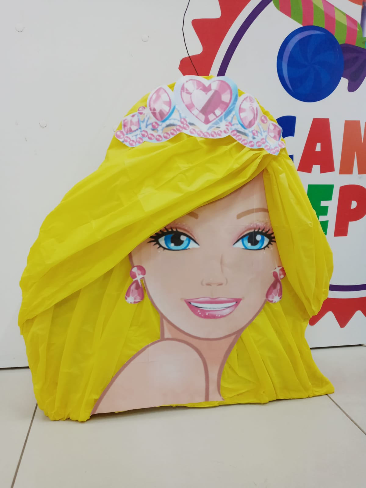 Piñata Barbie Mediana 1 - CANDY DEPOT